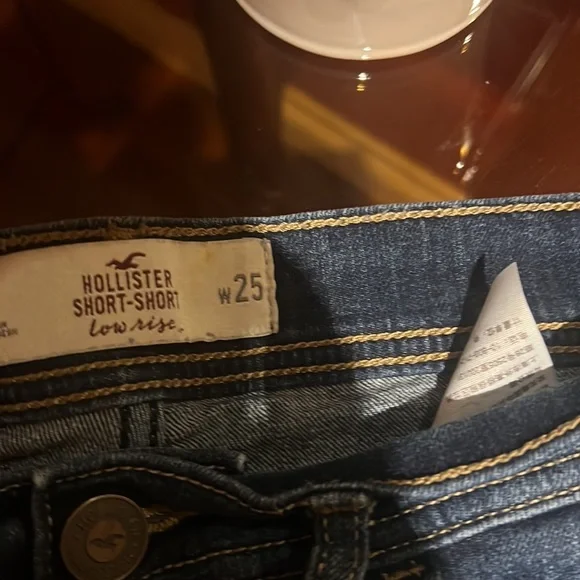 Hollister Short-Short Low Rise  Size 1 / 25 - Picture 7 of 7